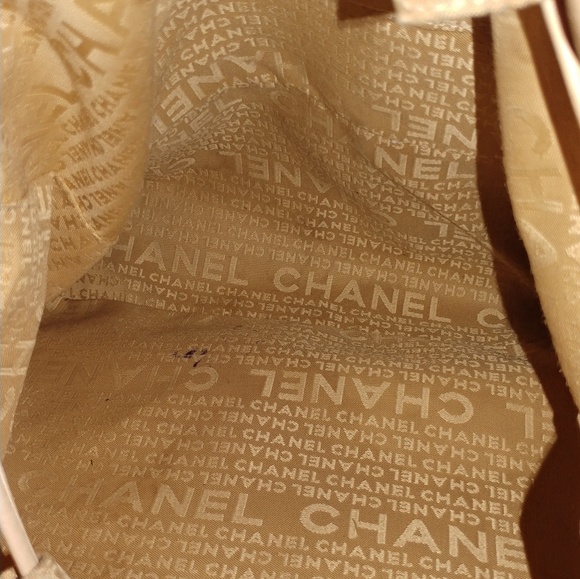 Chanel Square Stitch Tassel Hobo - Picture 6 of 8
